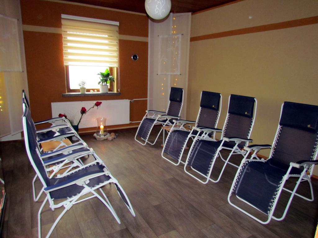 Pension & Sauna Am Lorenz Calbe Eksteriør billede